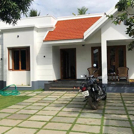 Beautiful Village House With All Facilities. Alappuzha Extérieur photo
